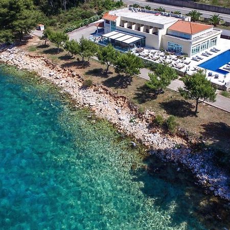 Hotel Antica-Seafront Hotel With Comfortable Rooms And Pool Stari Grad  Exteriör bild