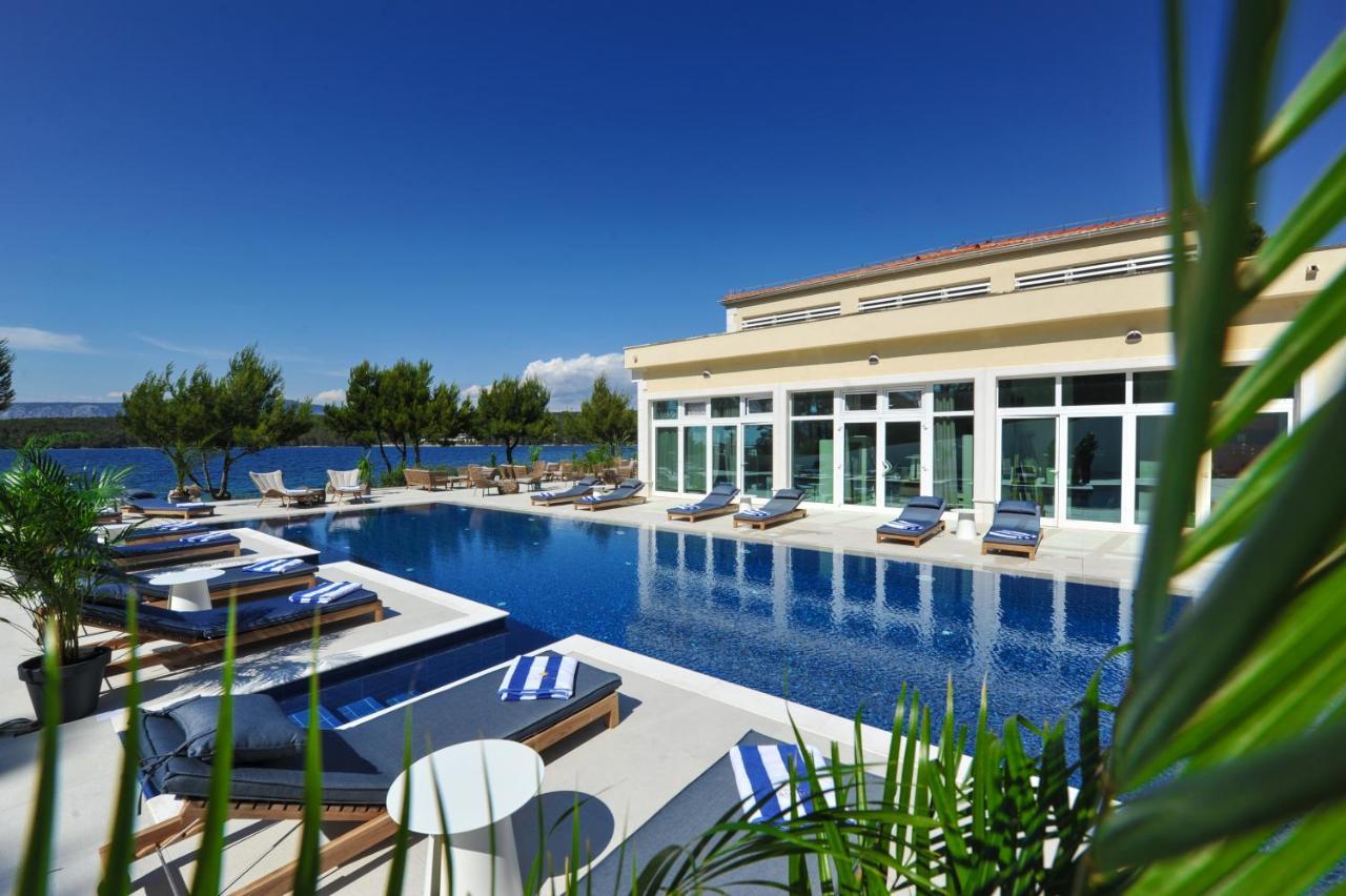 Hotel Antica-Seafront Hotel With Comfortable Rooms And Pool Stari Grad  Exteriör bild