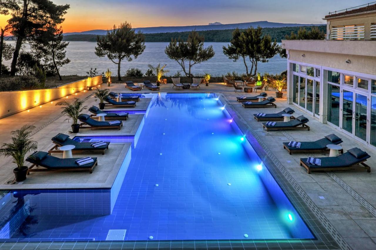 Hotel Antica-Seafront Hotel With Comfortable Rooms And Pool Stari Grad  Exteriör bild