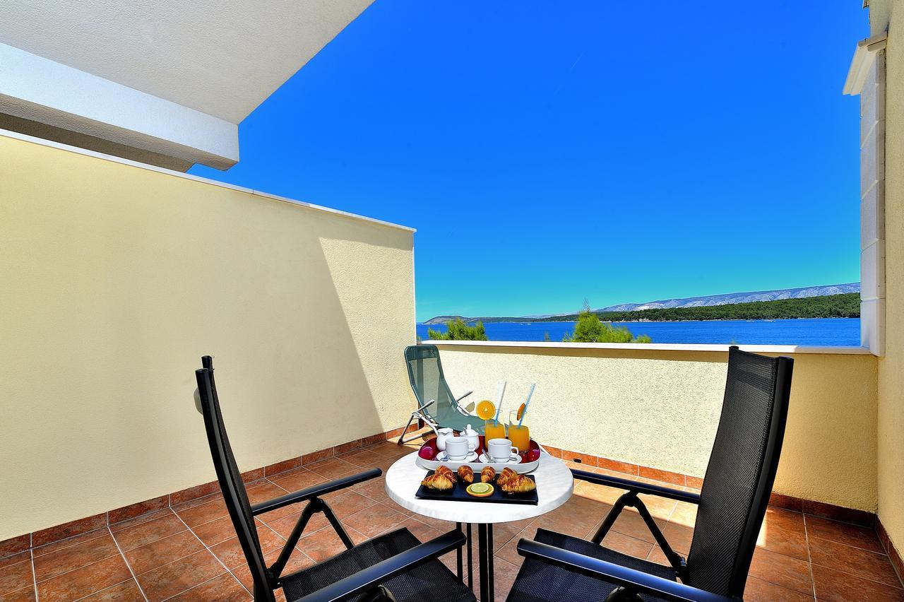 Hotel Antica-Seafront Hotel With Comfortable Rooms And Pool Stari Grad  Exteriör bild